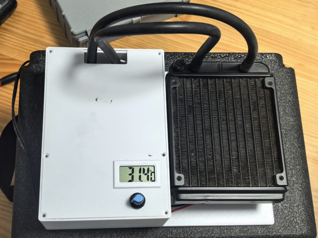 简易车载半导体小冰箱